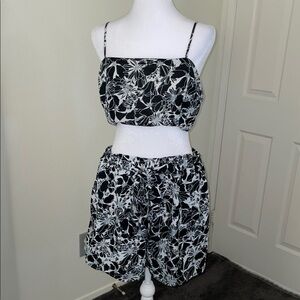 Lulu's Black and White Bubble shorts Set Resort Wear